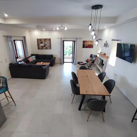 Olive Stonehouses - Alkistis *