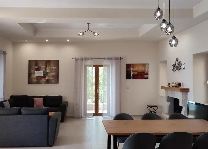 בית נופש Olive Stonehouses - Alkistis קלמאטה