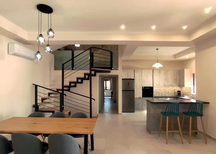 Olive Stonehouses - Alkistis *